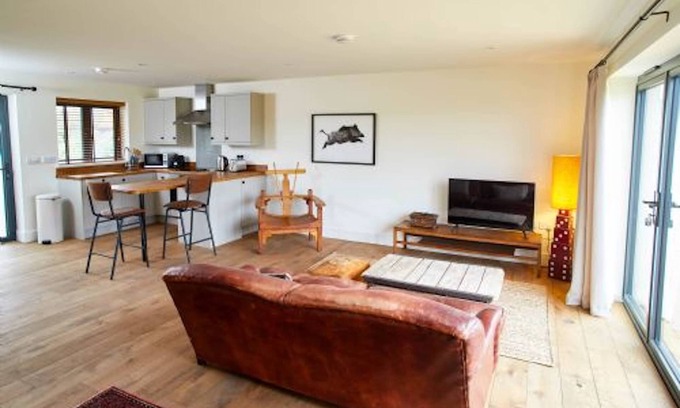 Castle Acre Hütte | Host & Stay | Number One, PigLets