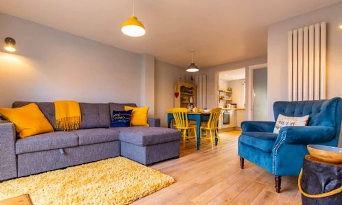 Snettisham Haus | Host & Stay | The Courtyard