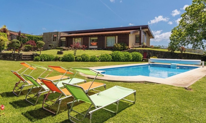 Sopo Haus | Host Wise - Rustic House with Pool and Garden