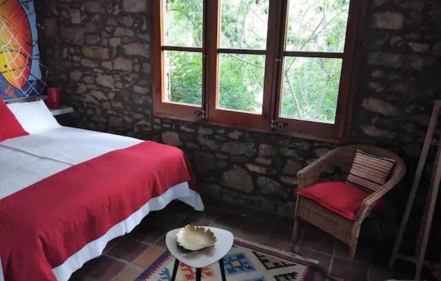 Sant Pau de Seguries Haus | Hostal La vall