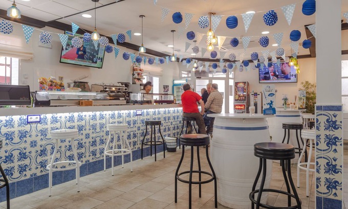 Valdepenas Hotel | Hostal Valdepeñas by Bossh Hotels