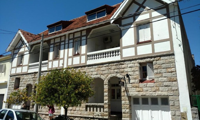 Mar del Plata Hotel | Hostería Almirante Brown