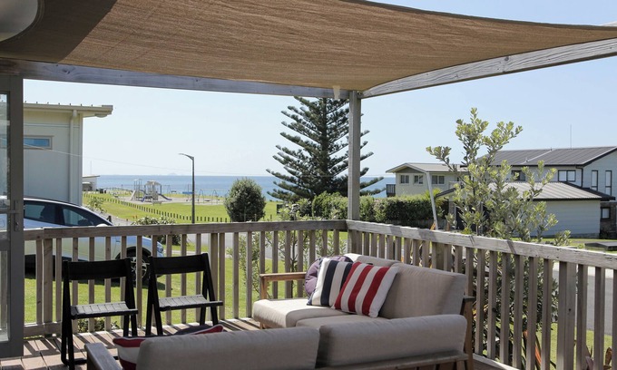 Whiritoa Haus | Hosts on the Coast Tiki Retreat