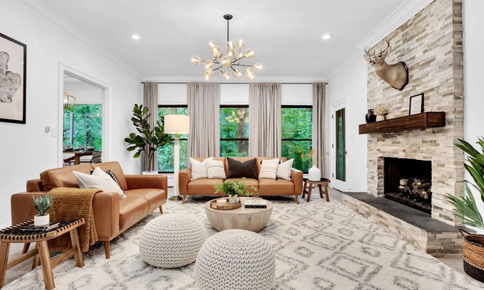 Stone Mountain Haus | Hot Tub/Fireplace/Pool Table+Ping Pong/Kids Playroom