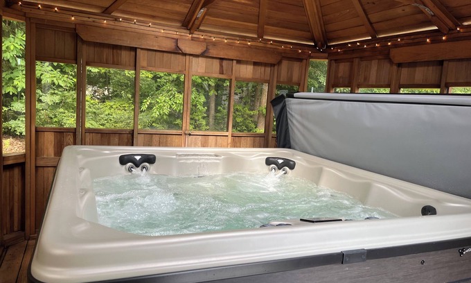 Wellston Haus | Whirlpool, Angeln, Schwimmen, Jagen, WLAN, Skifahren, Motorschlitten fahren, Wellston