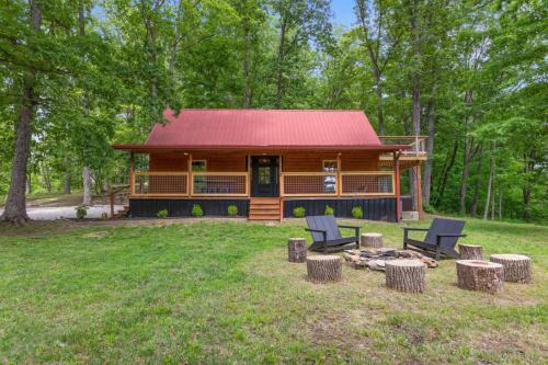 Stanton Haus | Hot Tub - Furnace Mountain Retreat - #RRG