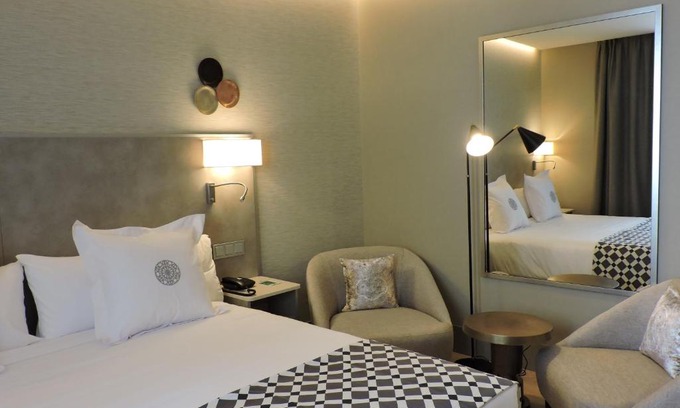 Encarnacion-Regina Hotel | Hotel América Sevilla
