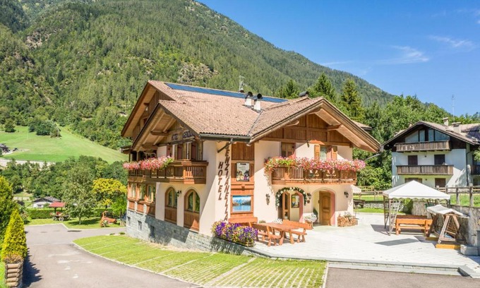 Almazzago Hotel | Hotel Genzianella