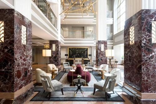 Scioto Mile Hotel | Hotel LeVeque, Autograph Collection