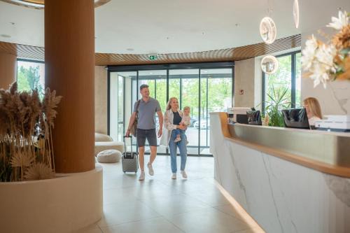 Balatonkenese Hotel | Hotel Marina Port