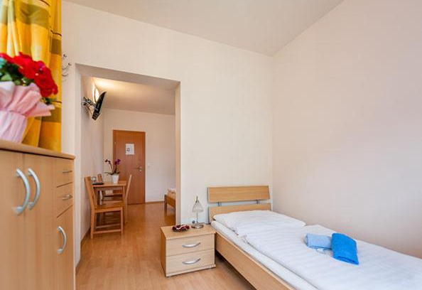 Ebreichsdorf Hotel | Hotel Waitz -Self Check In