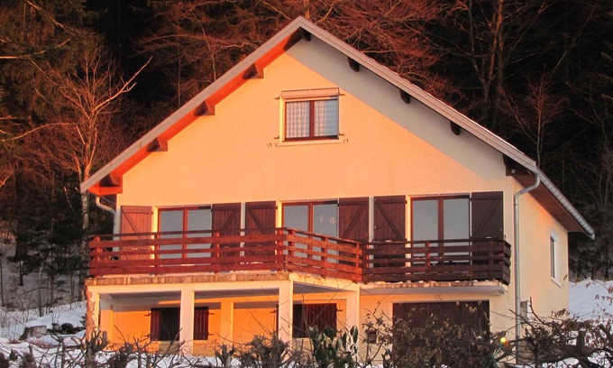 Grande-Riviere-Chateau Haus | Haus 4 bis 8 Personen auf einem Hügel mit Blick auf einen See, Höhe 950 Meter