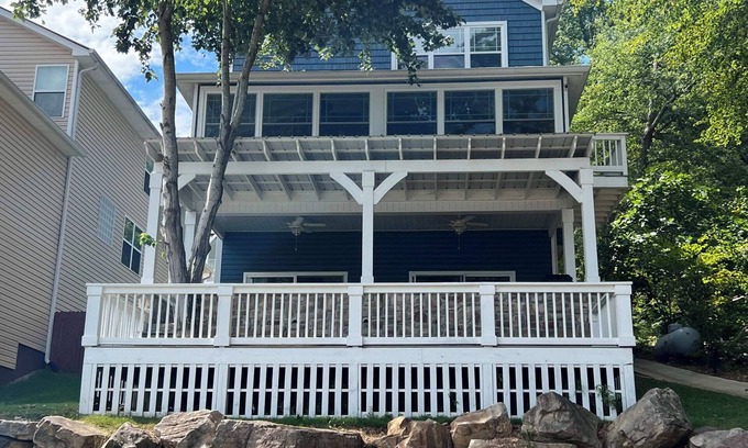 Leesburg Haus | House #41 Moonset Vista House (Pet Friendly)