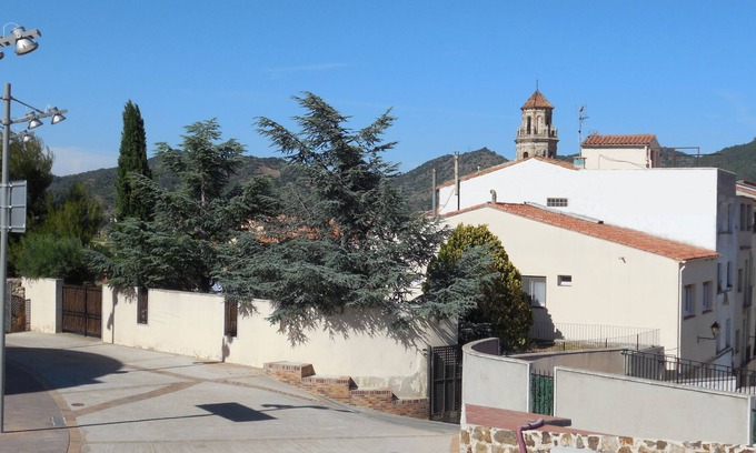 Falset Haus | House in Falset with a garden in a fantastic location next to the castle