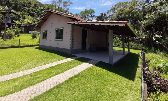 Lumiar Haus | House in Lumiar with private waterfall and farm