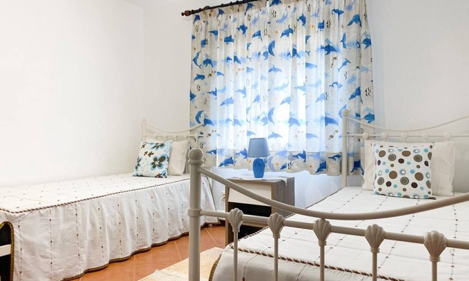 Campos Wohnung | House in Vila Nova de Cerveira with Pool and BBQ