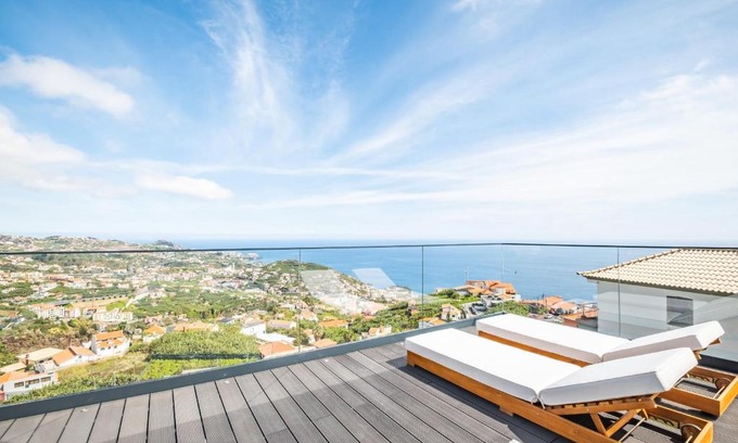 Camara de Lobos Villa | House of Cork and Ivy - By WeHost