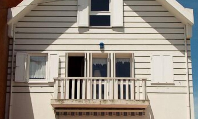 Barra Villa | ---- Haus der Streifen ----
