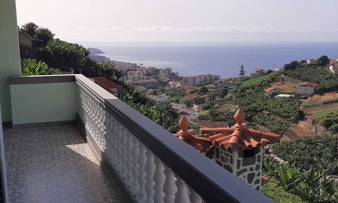 Camara de Lobos Haus | House of the Rosary