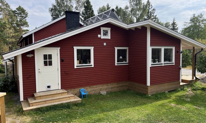 Ingaro Haus | House on Ingarö, close to nature, lake and sea, family-friendly environment