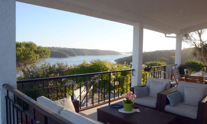 Vila Nova de Milfontes Haus | House on the rio Mira estuary 7 bedrooms and 6 bathrooms