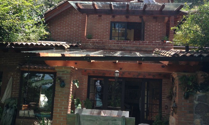 Valle de Bravo Haus | Haus mit Blick auf den See, Jacuzzi und Strom