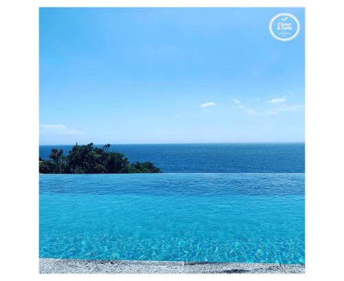 Caloura Haus | House Rodrigues
