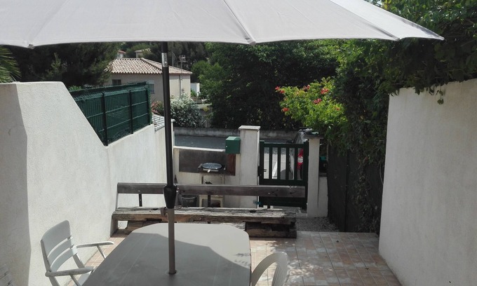 La Couronne Haus | House With Garden 200m Beach Residence