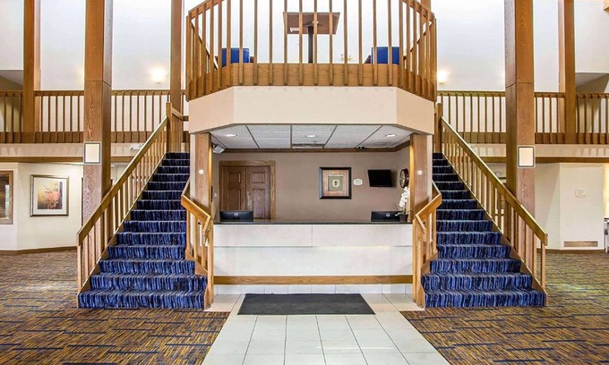 Merrillville Hotel | Howard Johnson by Wyndham Merrillville