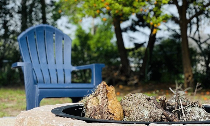 Howey-in-the-Hills Haus | Howey in the hills home walking distance to Howey Mansion and Mission Inn