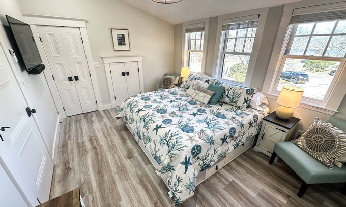 Hull Wohnung | Hull Nantasket Beach Area Beautifully Staged brand new 1 bedroom 2 baths laundry