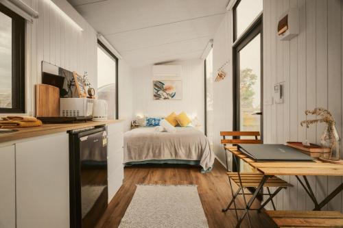 Monomeith Haus | Hunters Inn by Tiny Away
