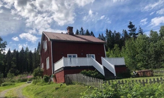 Vallsta Haus | Huset i skogen med utsikten