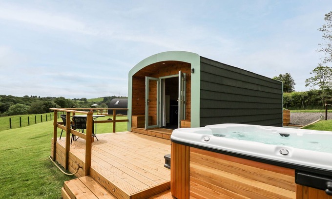 Llandrindod Wells Hütte | HWYL, romantic, character holiday cottage in Llandrindod Wells