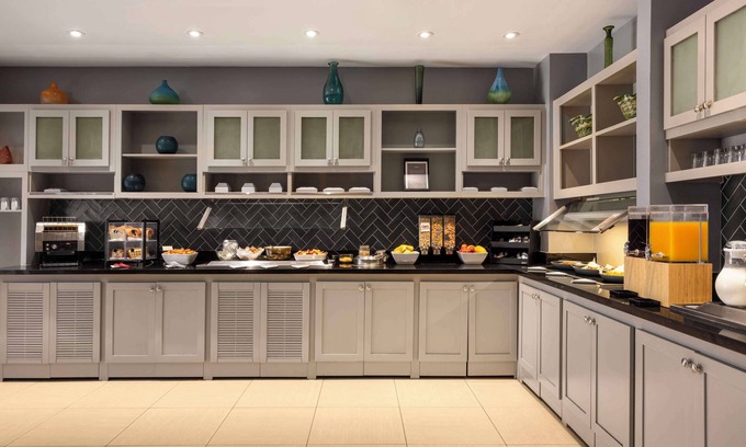 Chantilly Hotel | Hyatt Place Chantilly Dulles Airport-South