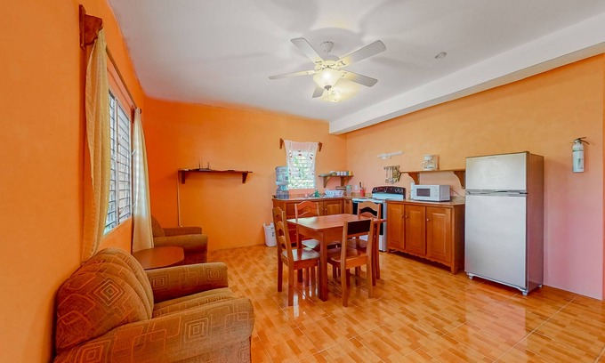 Caye Caulker Wohnung | Ideal Getaway W/ Full Kitchens, Free WiFi, Beach Access