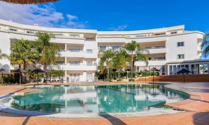 Porto de Mos Wohnung | Ideally located for a perfect beach holiday