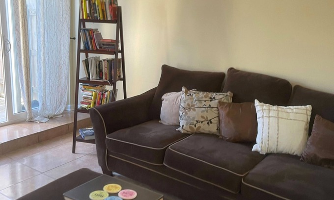 Destrehan Haus | Ideally located townhome with updated kitchen, patio, & W/D - dog-friendly