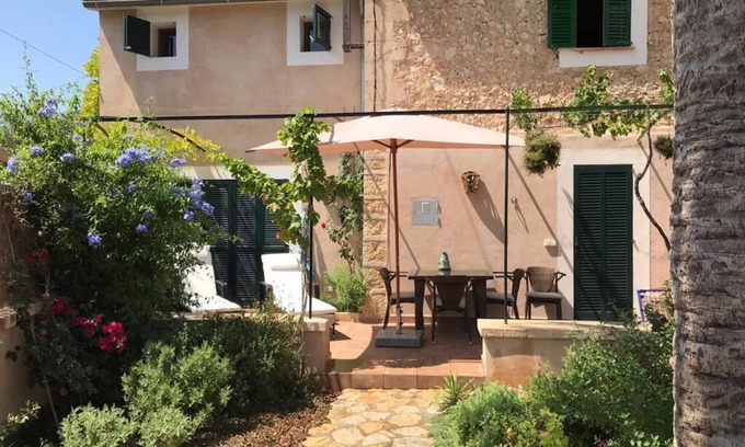 Es Capdella Haus | Idyllisches Ferienhaus mit Pool