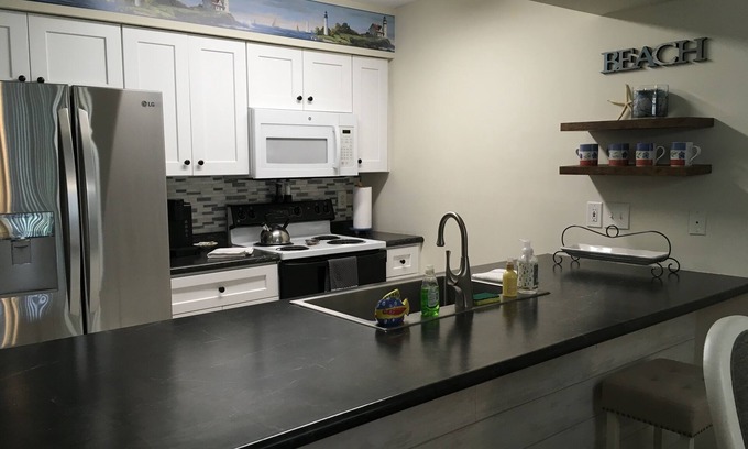 Waterford Plantation Eigentumswohnung | Immaculate Myrtle Beach 3-Bedroom Condo w/ Pool, Golf and Tanger Factory Outlets