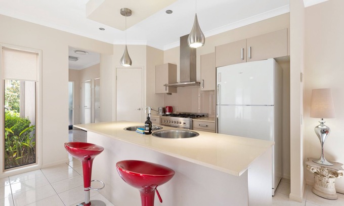 Taringa Haus | Tadellose moderne 1 Schlafzimmerwohnung ~ Taringa