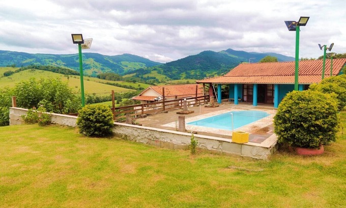 Extrema Haus | Incrível chácara com pisc e churrasq em Extrema/MG