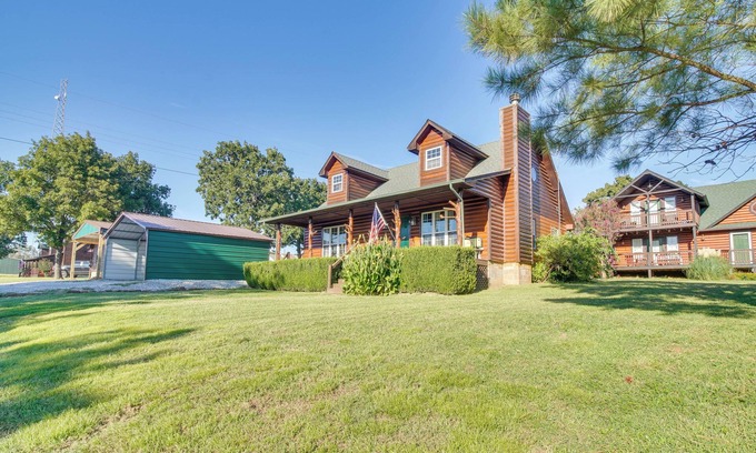 Vian Kabine | Incredible Log Home: 1 Mile From Lake Tenkiller