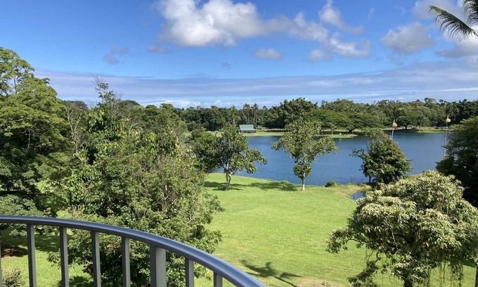 Hilo Eigentumswohnung | Incredible View in Hilo - Pool, A/C, Remodeled #708