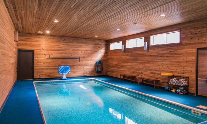 Fairwood Haus | *Indoor Pool* Stay and Play Family Home in Spokane