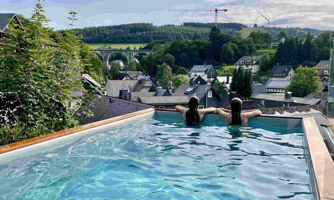 Ortsmitte Haus | INGE in will-INGE-n, Ferienhaus mit Pool