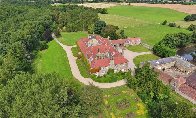 Great Broughton Wohnung | Ingleby Manor - Gun Room by Interhome