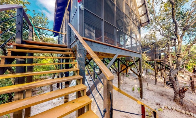 Surfside Haus | Inn The Trees Cabañas