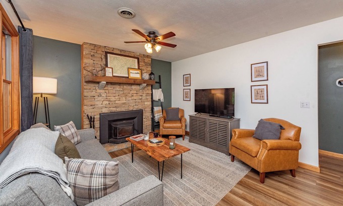 McHenry Kabine | Gemütliches Ferienhaus - tierfreundliche Hütte mit Whirlpool, Feuerstelle und Grill