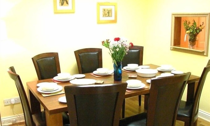 Claddagh Wohnung | Victorian Townhouse Apt auf dem Halbmond: perfekt für einen Spaziergang in der Stadt!